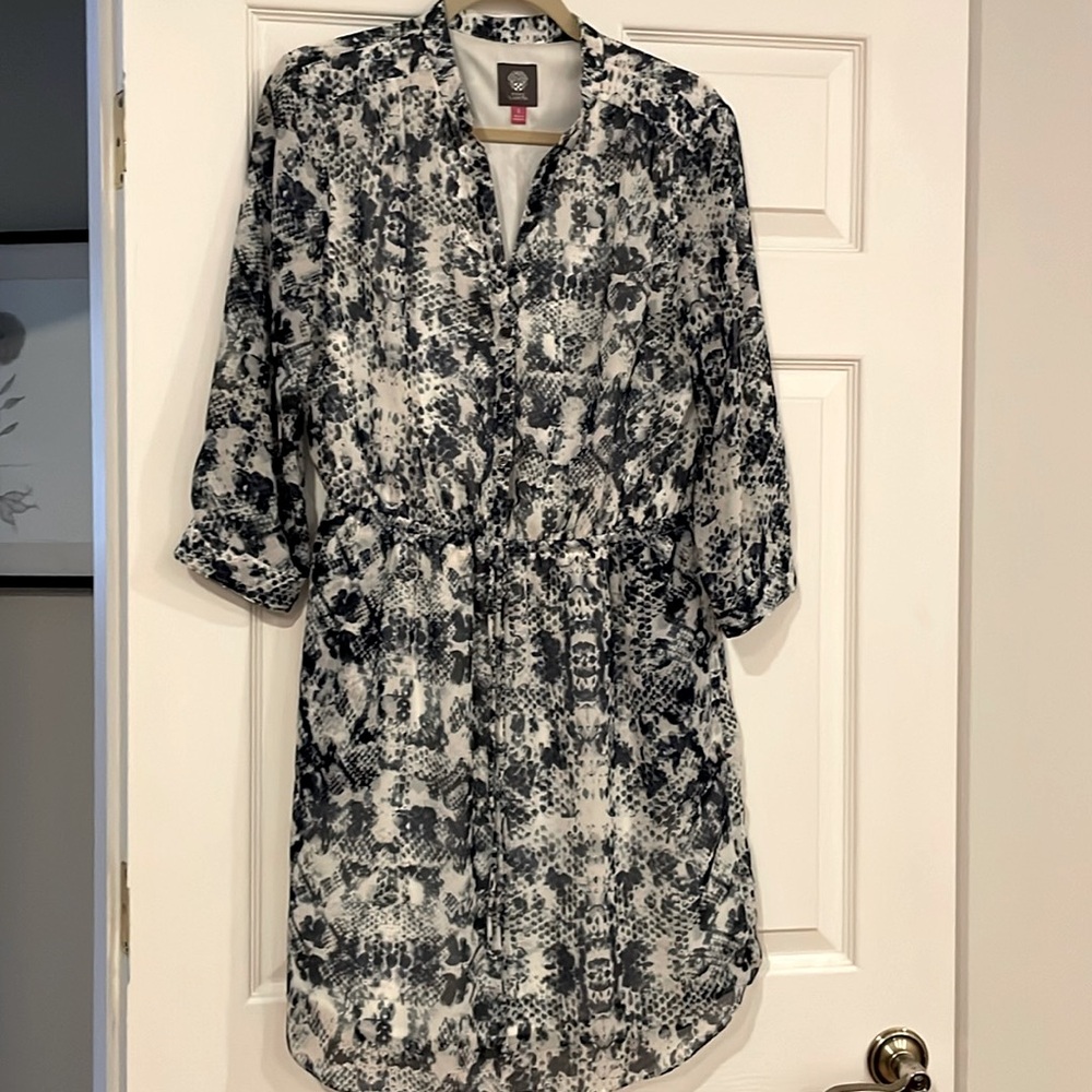 Ladies Vince Camuto “romper” style dress size 8